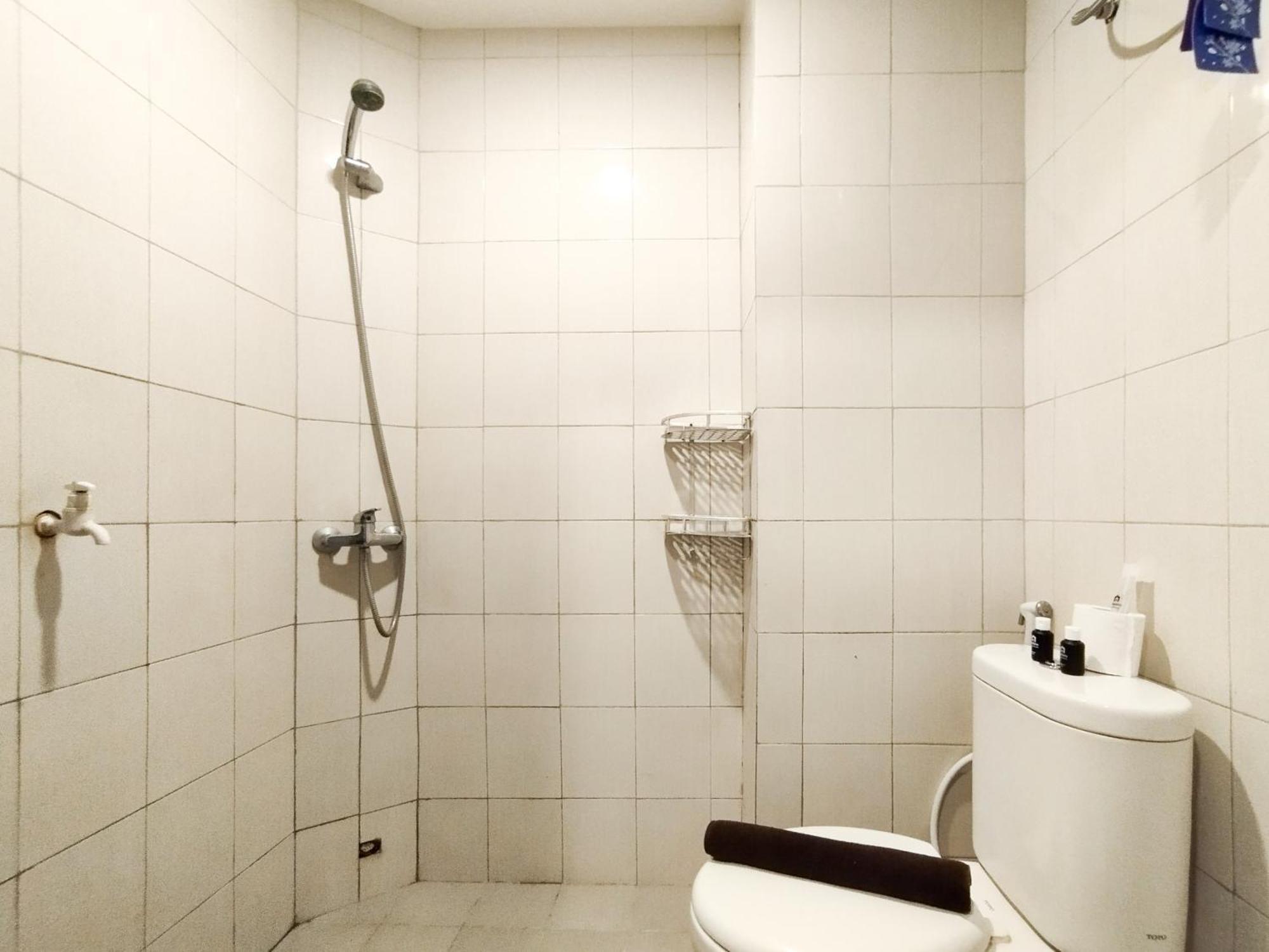 2br At Mekarwangi Square Cibaduyut By Travelio *